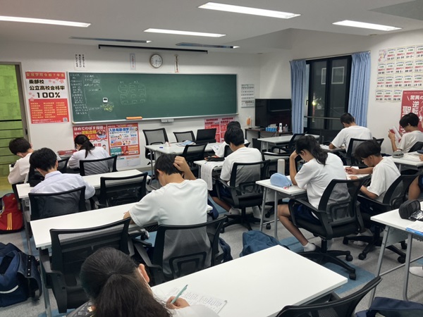 養老町の進学塾東部校、早朝勉強会を行いました！（畑野）